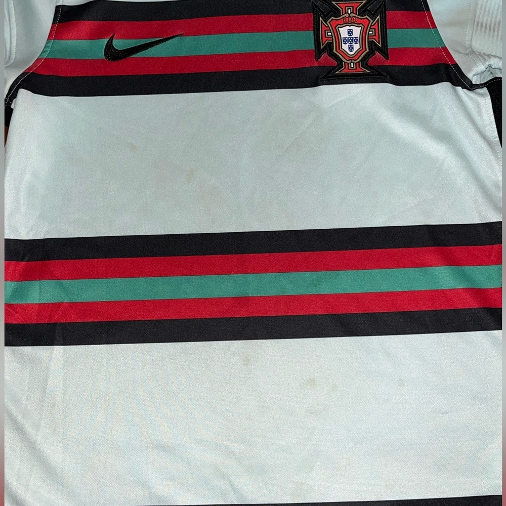 Nike Portugal Jersey (2020-2021) Youth Medium - Picture 7 of 7